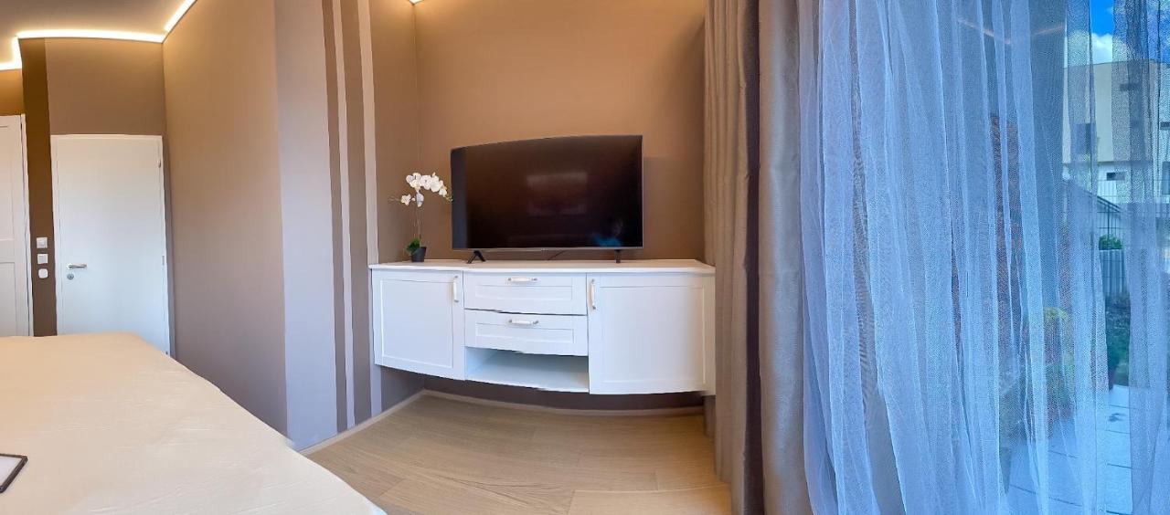 Apartment Dagmar Buresove Prague Exterior photo